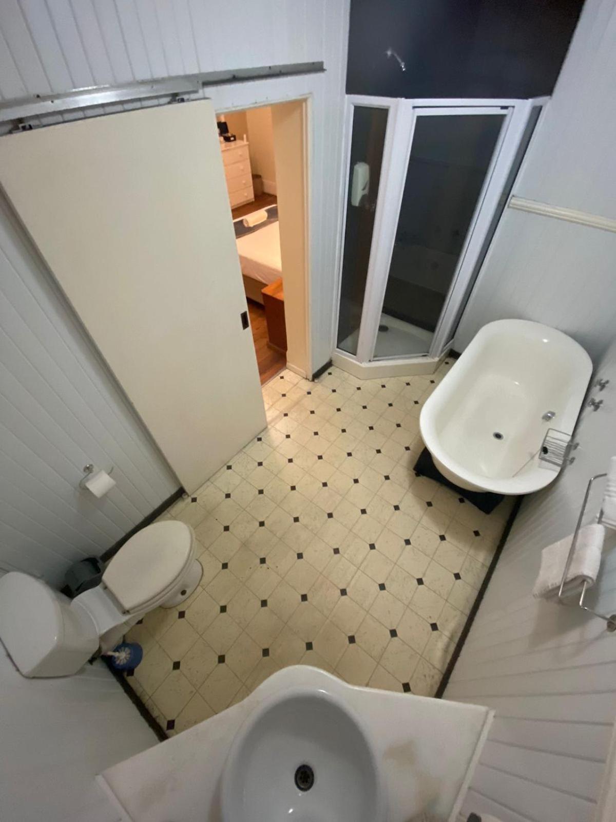 מוסל ביי Green Door Guesthouse חדר תמונה
